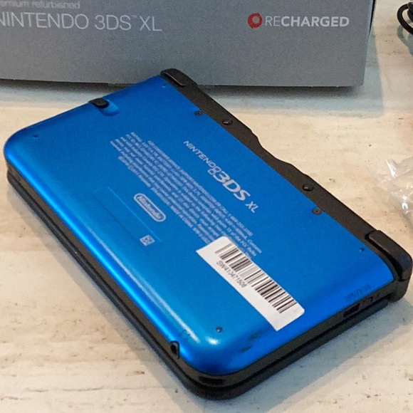 Nintendo 3DS XL Console Premium Refurbished & Charger Blue - Picture 9 of 16